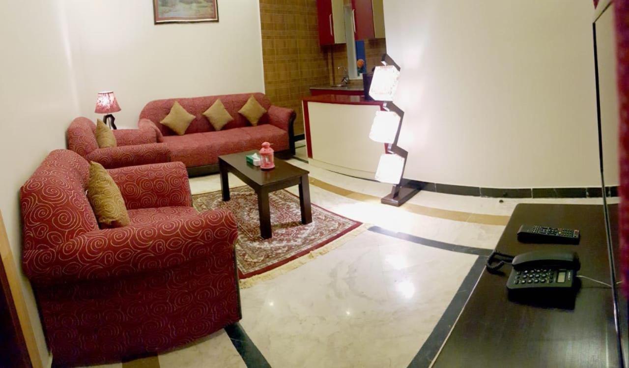 Triple One Hotel Suites Abbottabad Dış mekan fotoğraf