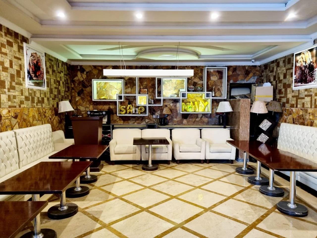 Triple One Hotel Suites Abbottabad Dış mekan fotoğraf